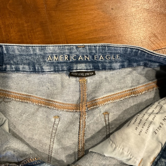 Women’s American Eagle, Next Level Stretch, Size 10 - Picture 3 of 4